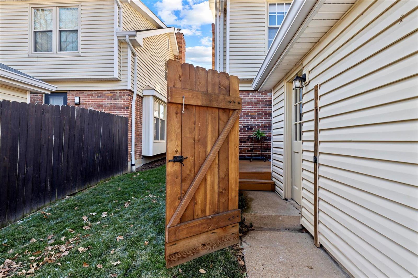 Brooksgate Manor - Residential