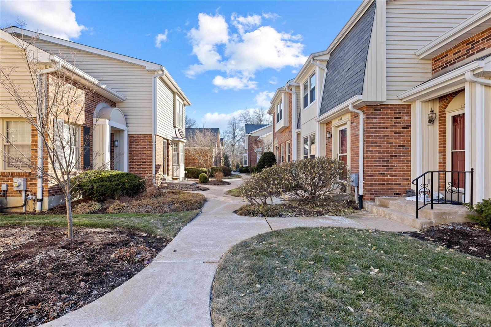 Brooksgate Manor - Residential