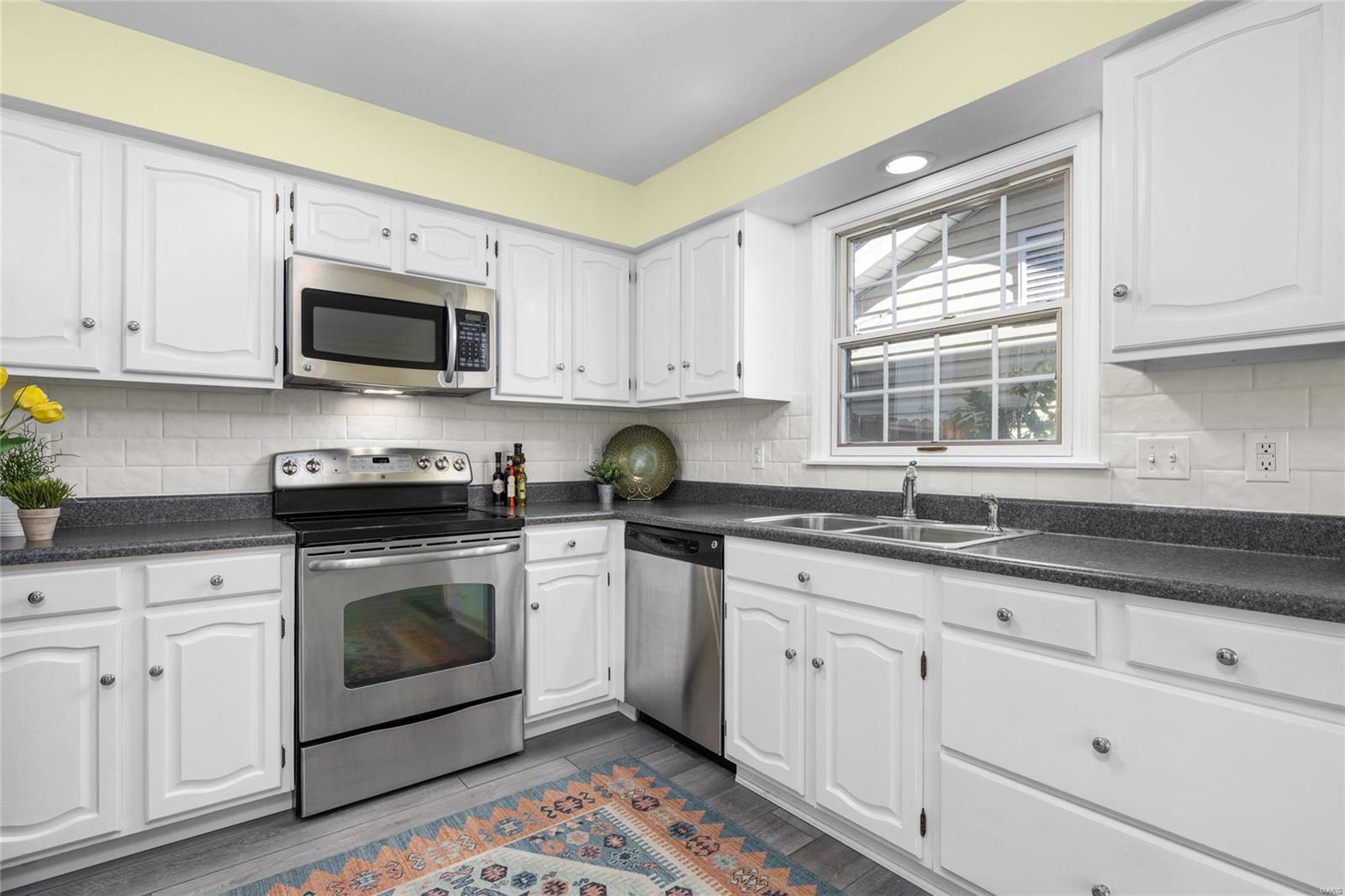 Brooksgate Manor - Residential