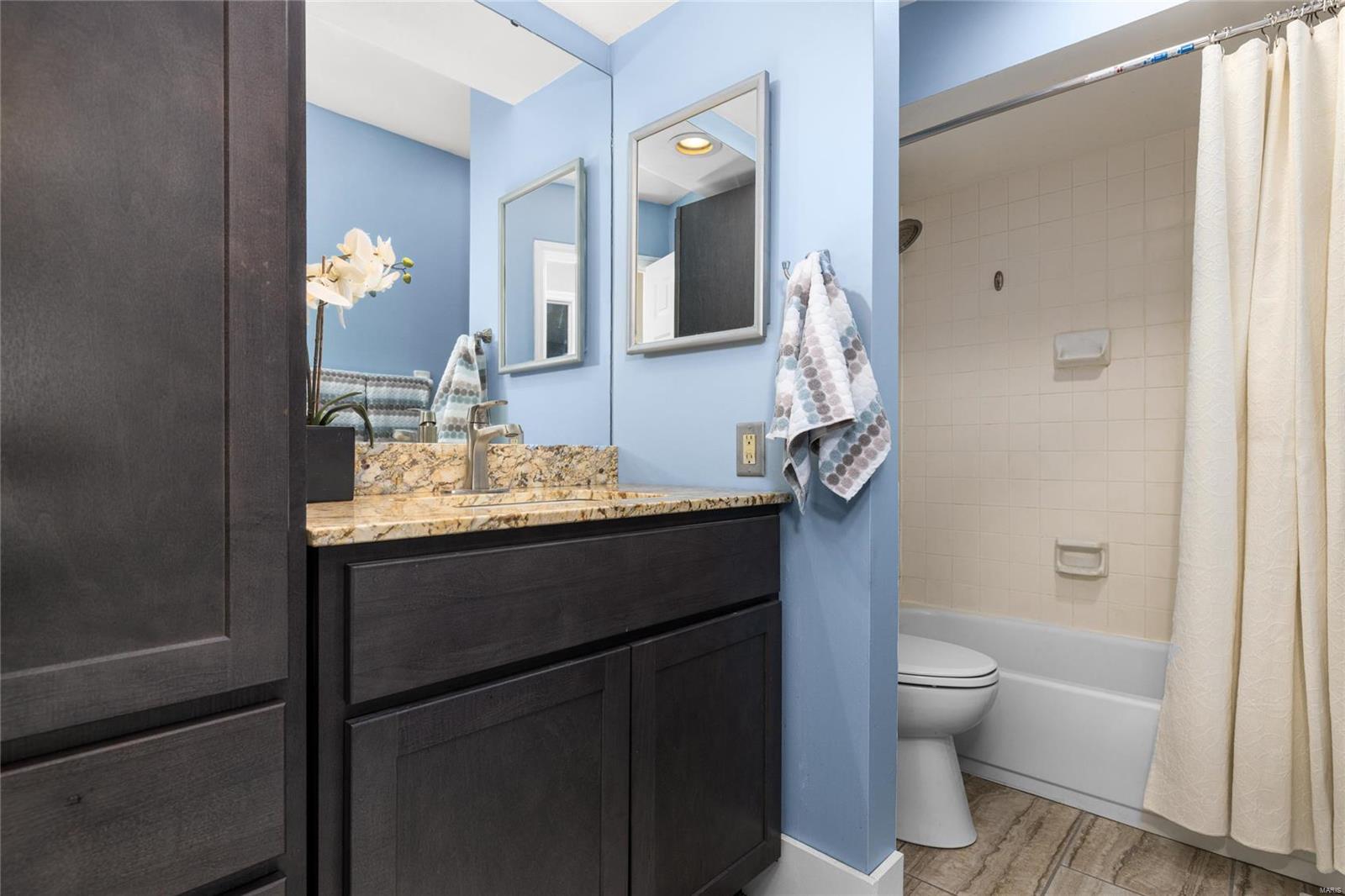 Brooksgate Manor - Residential