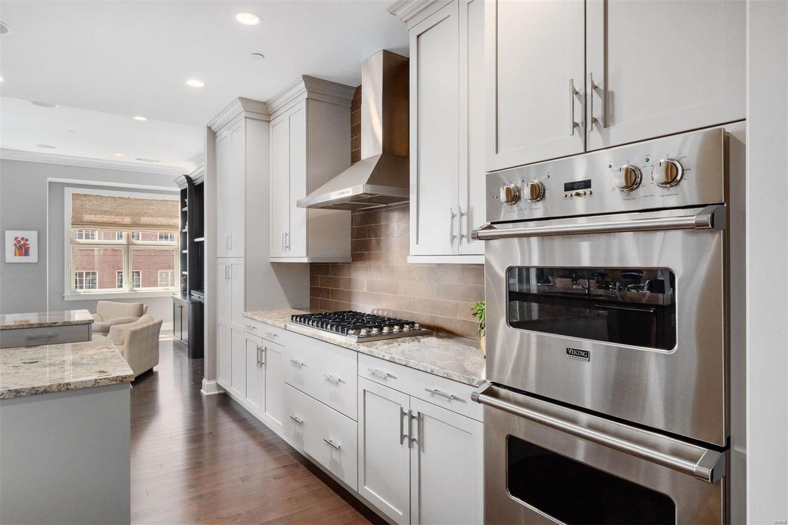 Crescent Condo - Residential