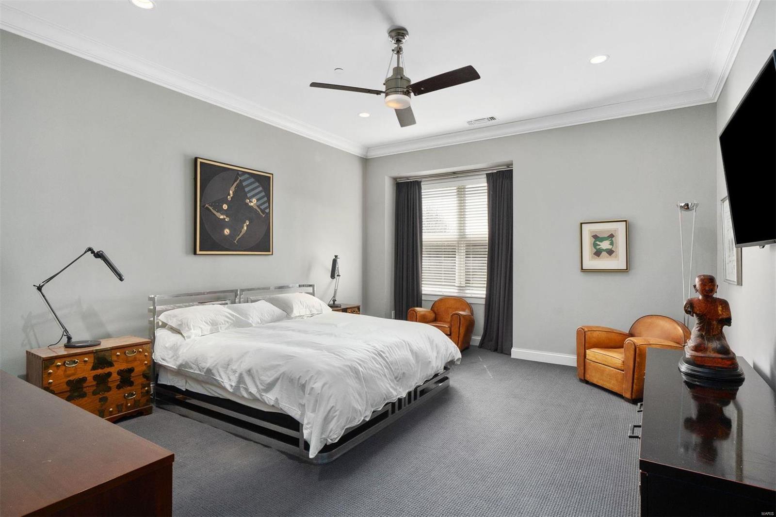 Crescent Condo - Residential