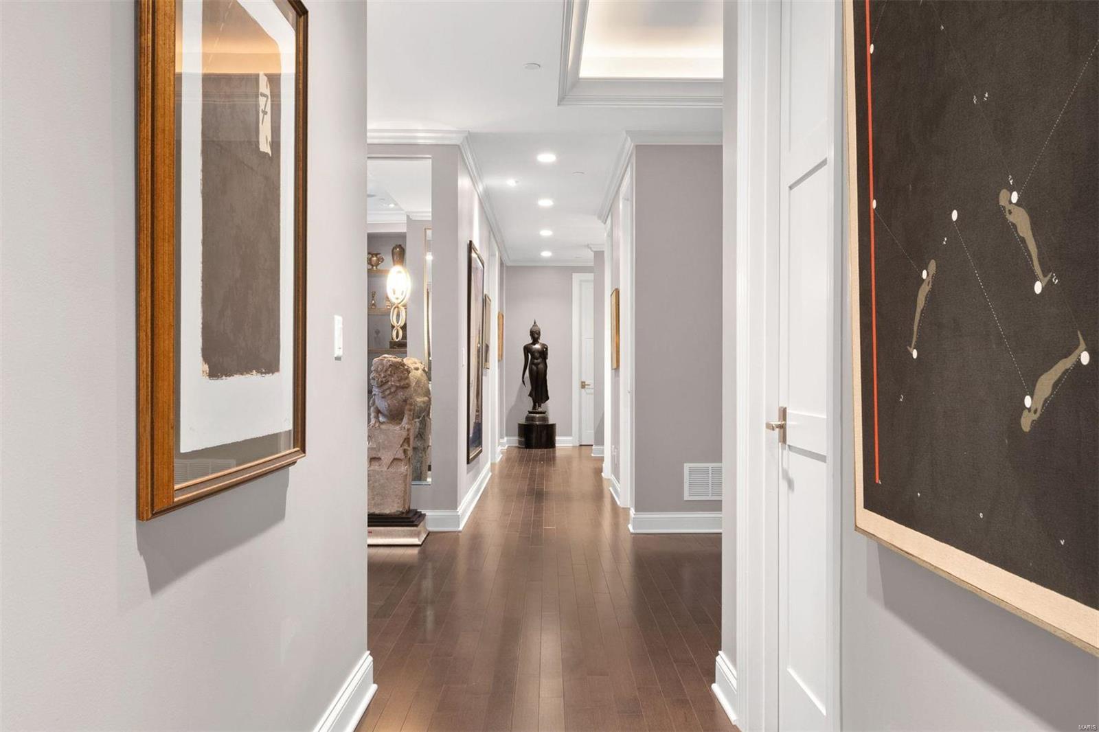 Crescent Condo - Residential