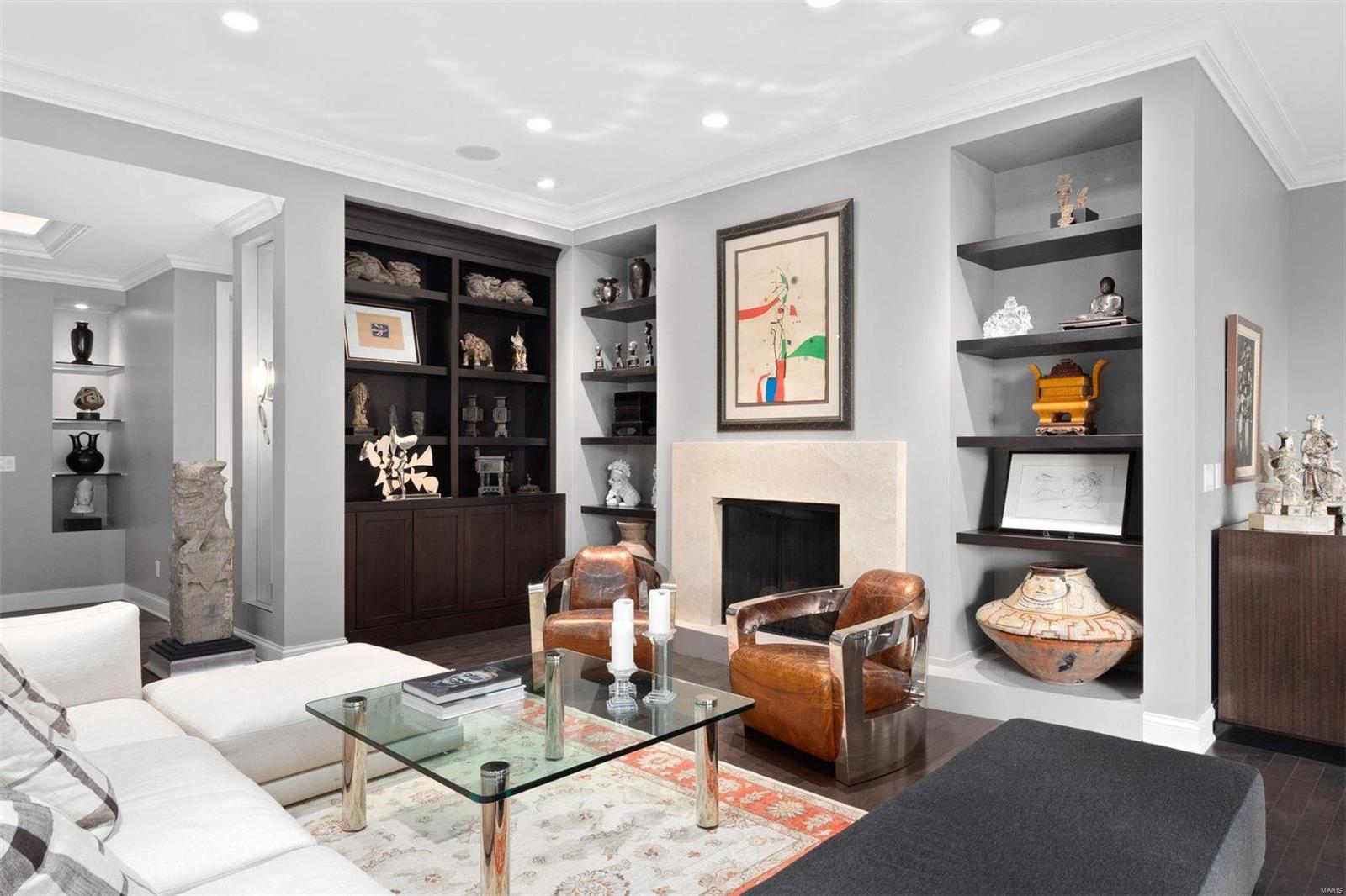 Crescent Condo - Residential