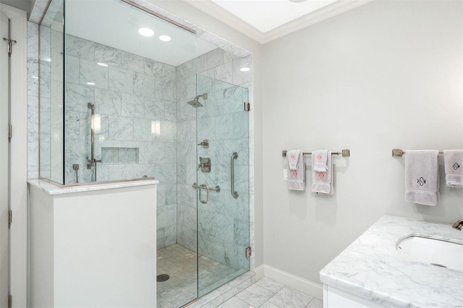 Crescent Condo - Residential