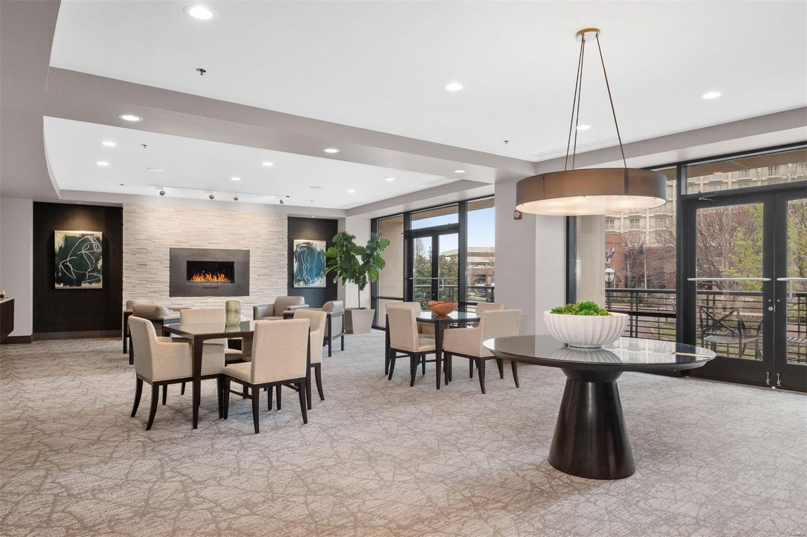 Crescent Condo - Residential