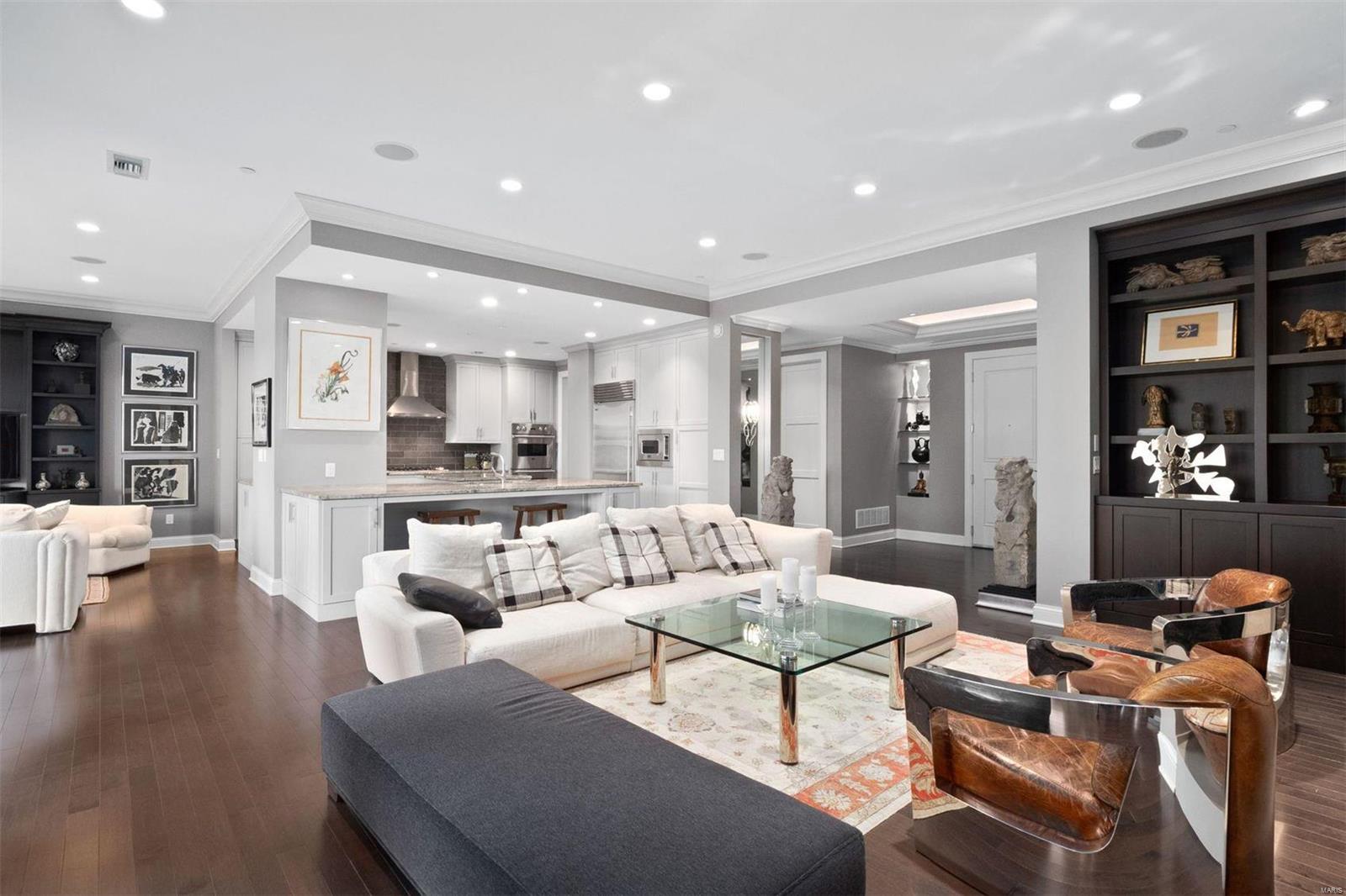 Crescent Condo - Residential