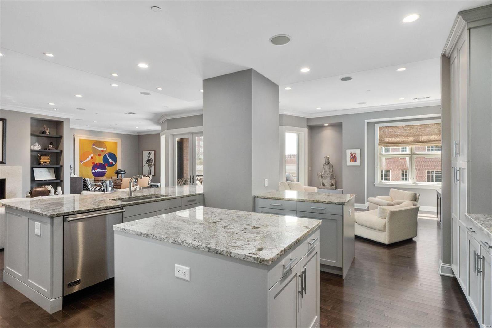 Crescent Condo - Residential