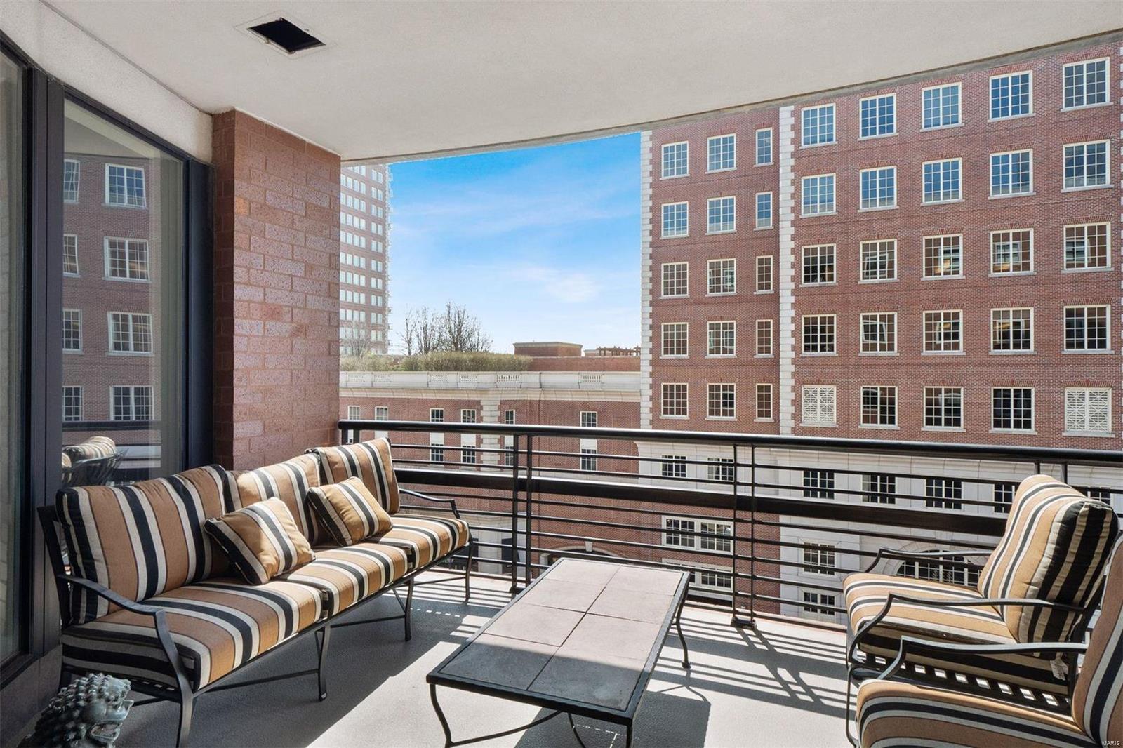 Crescent Condo - Residential