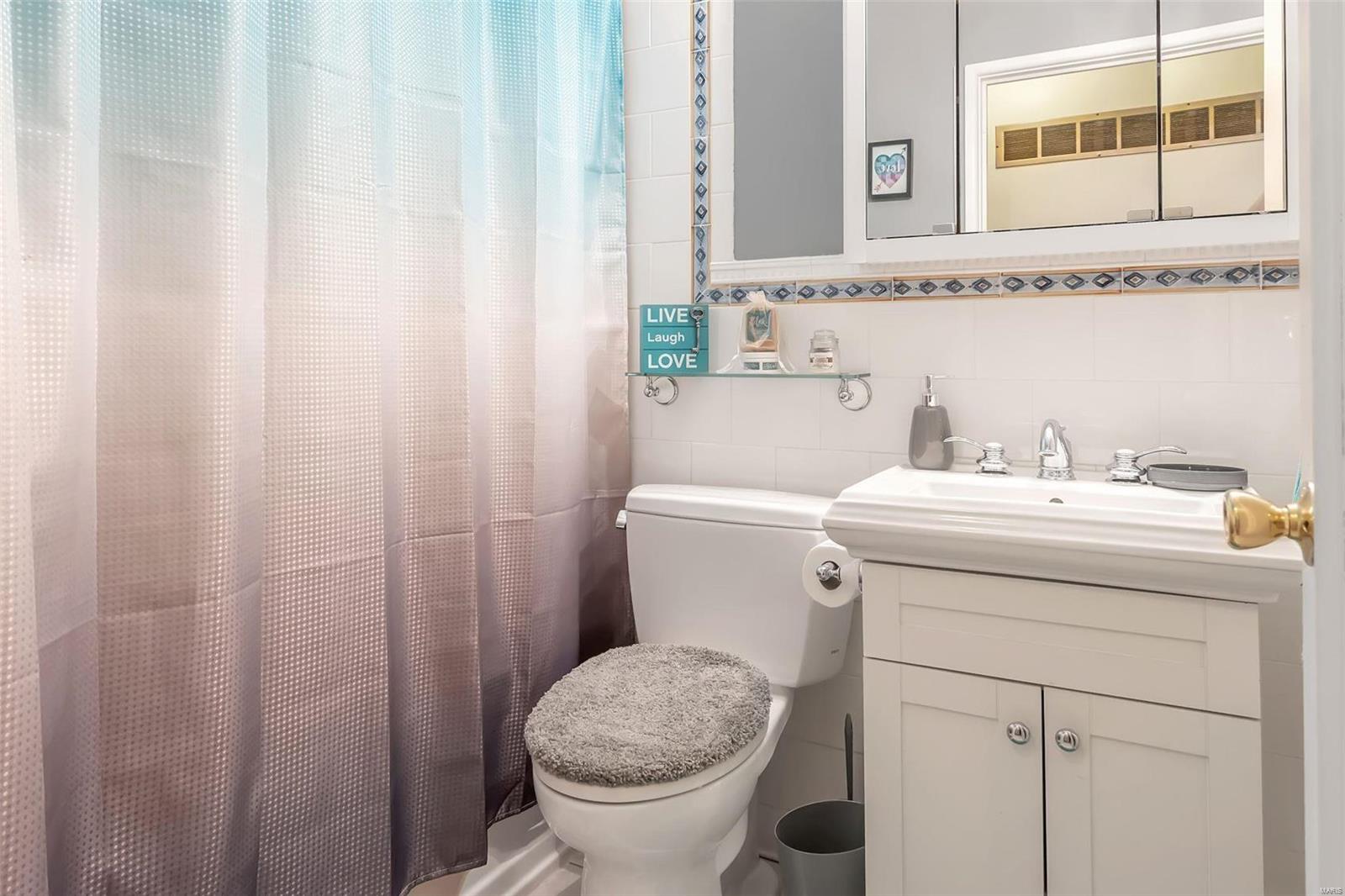 Orchard Lakes 1 - Residential Lease