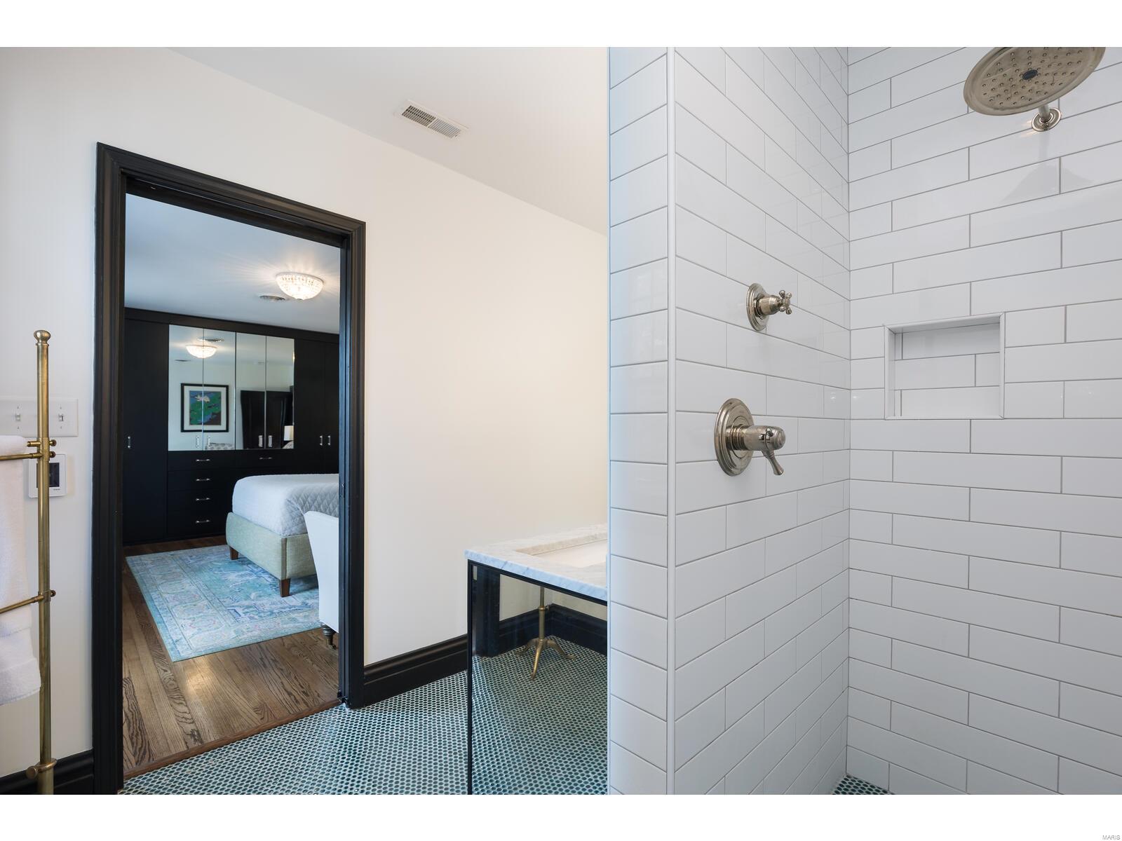 Country Club Court - Residential