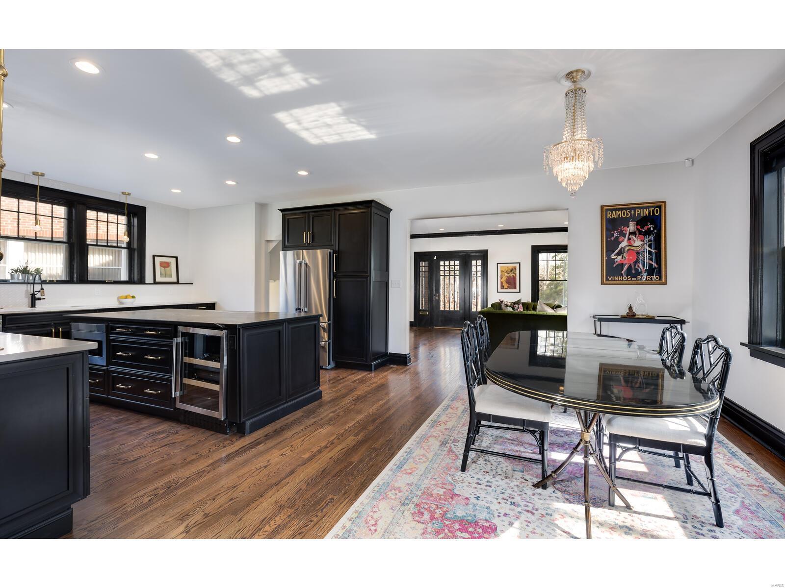 Country Club Court - Residential