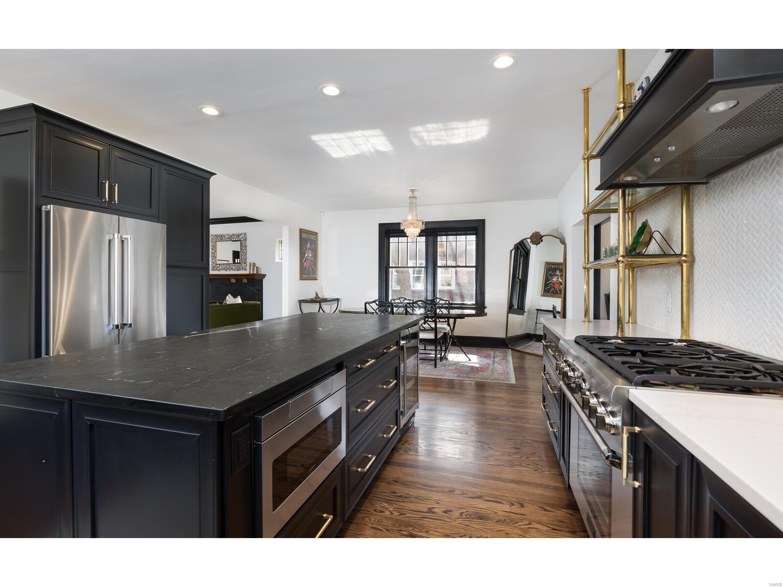 Country Club Court - Residential