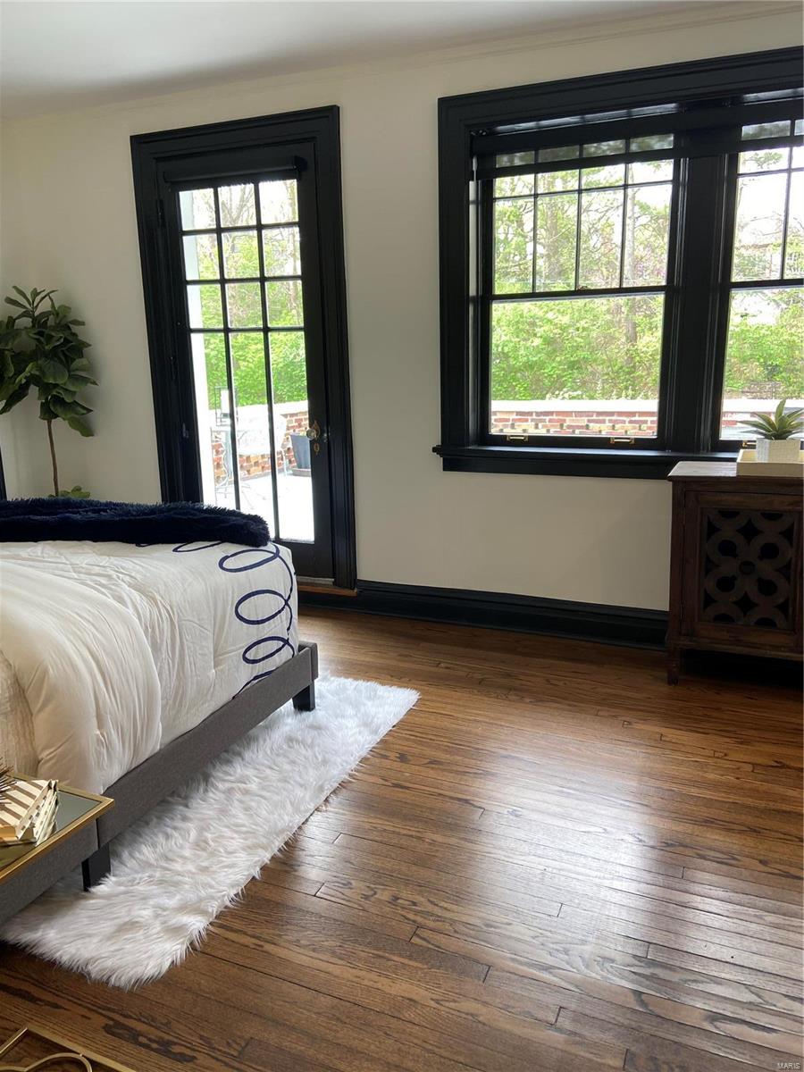 Country Club Court - Residential