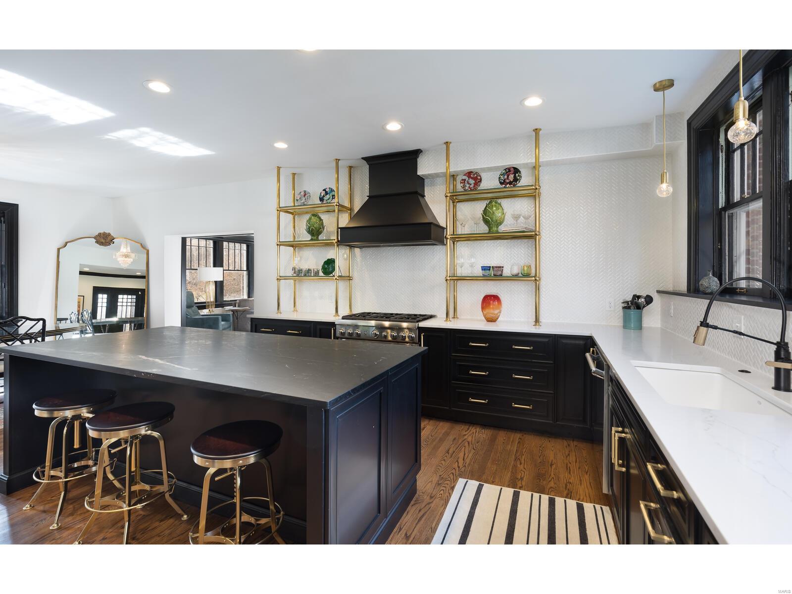 Country Club Court - Residential