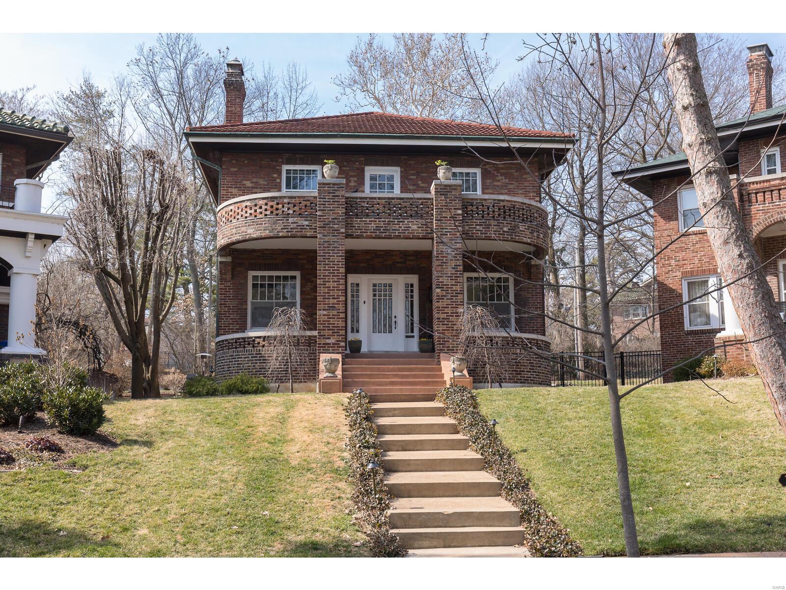 Country Club Court - Residential