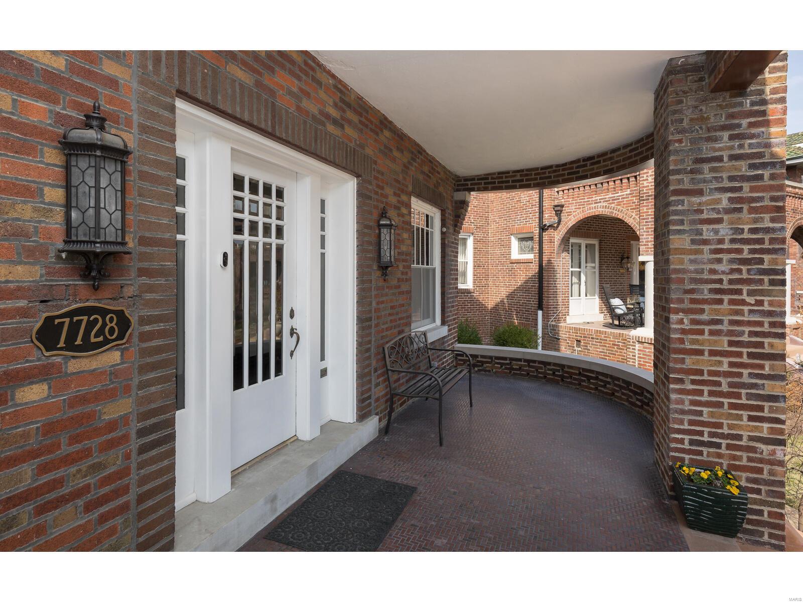 Country Club Court - Residential