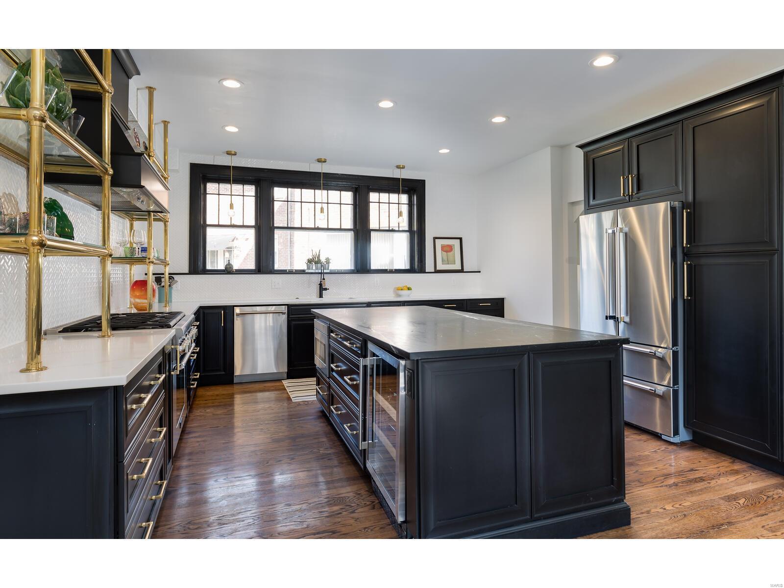 Country Club Court - Residential