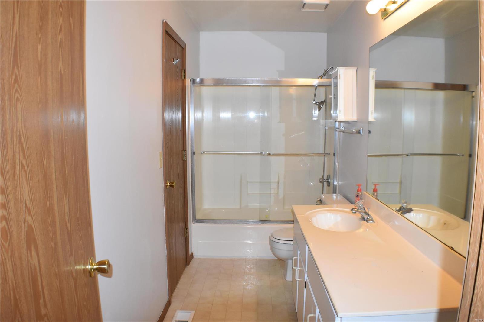 Kingspointe - Residential