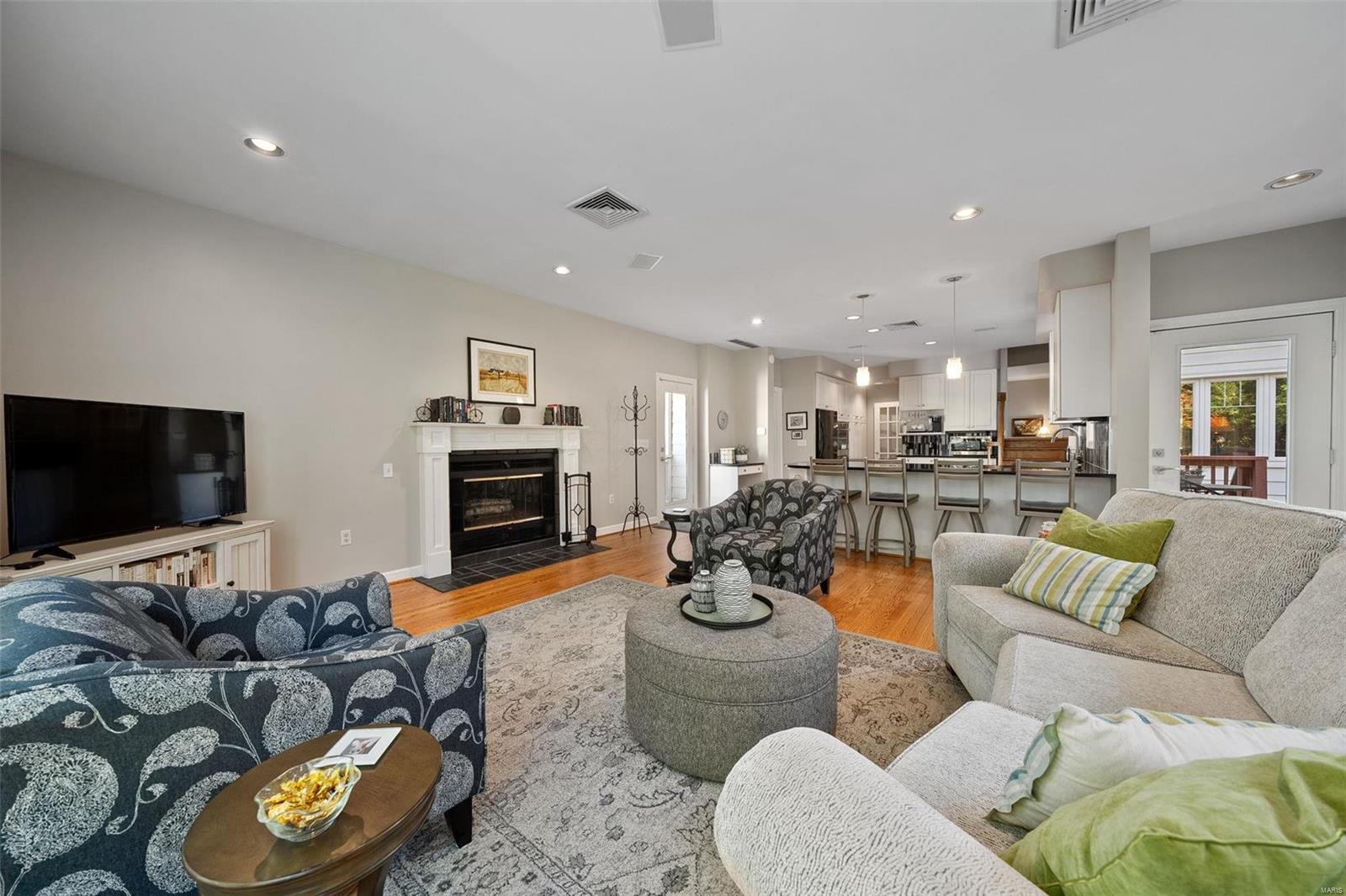 C H Simmons - Residential