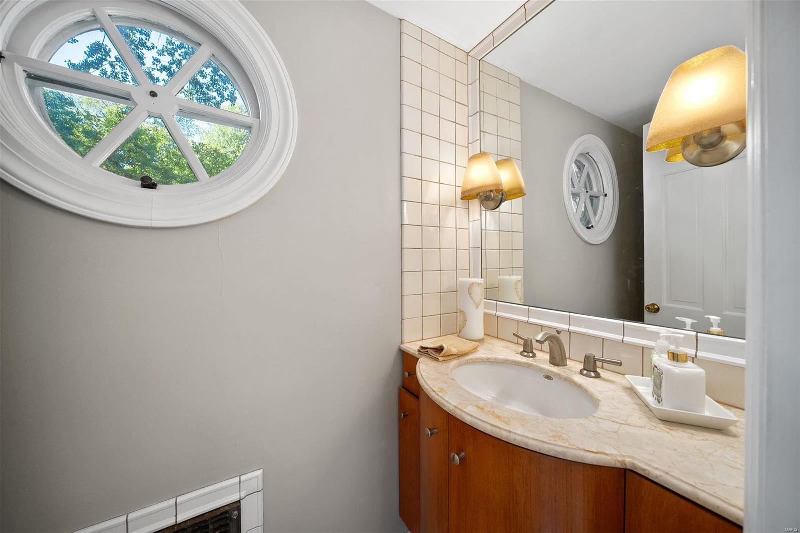 C H Simmons - Residential