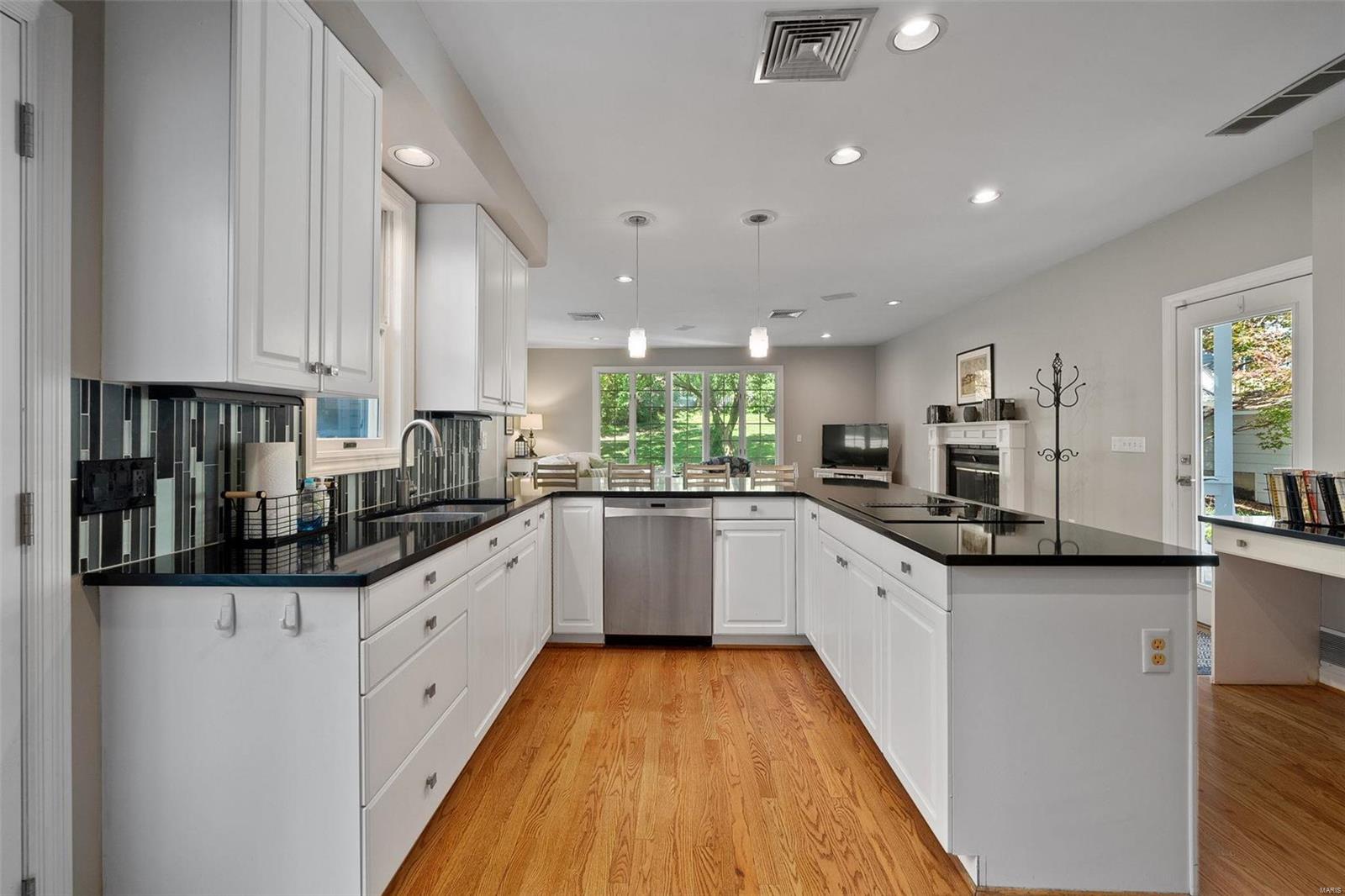 C H Simmons - Residential