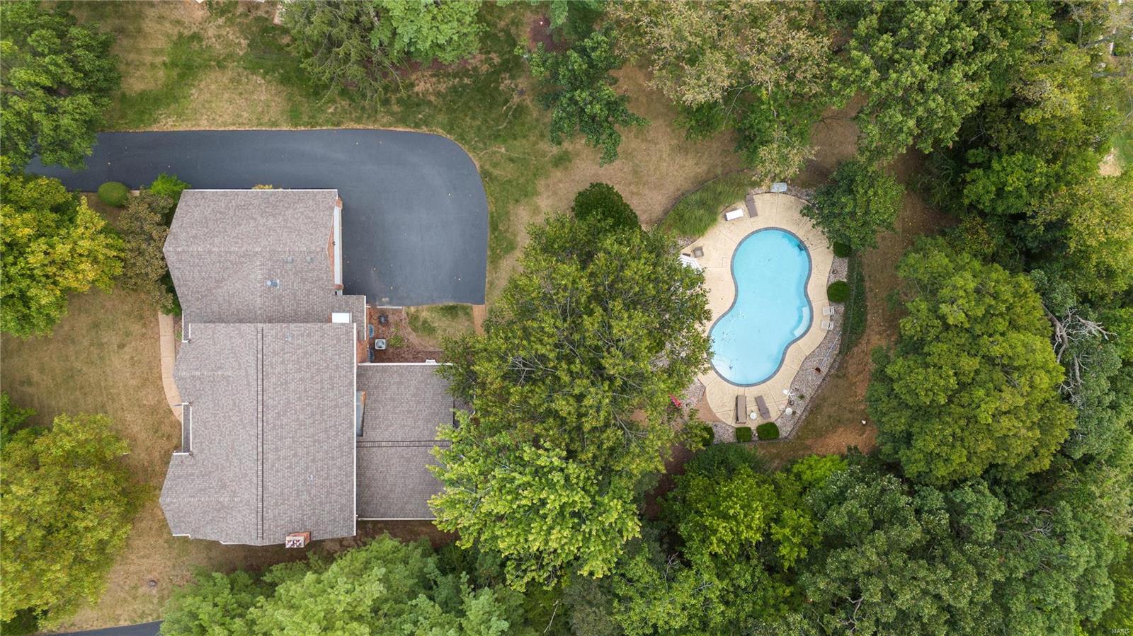 St Louis, Missouri 63128, United States, 4 Bedrooms Bedrooms, ,4 BathroomsBathrooms,Residential,Pending,31598