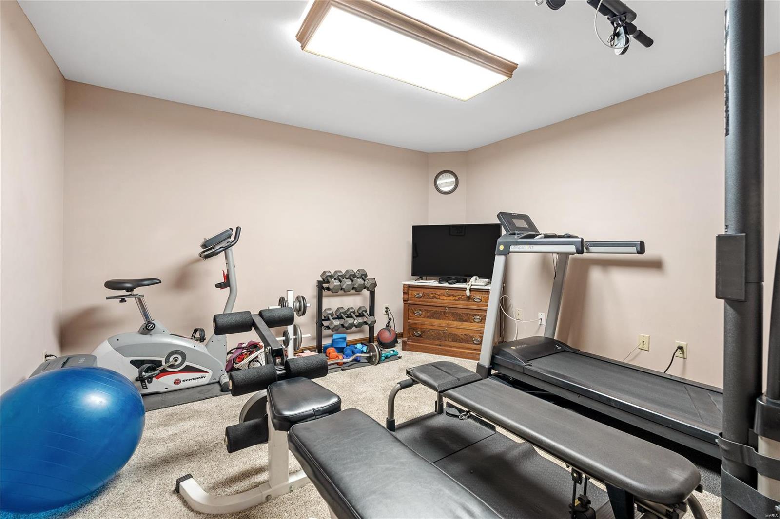 St Louis, Missouri 63128, United States, 4 Bedrooms Bedrooms, ,4 BathroomsBathrooms,Residential,Pending,31598