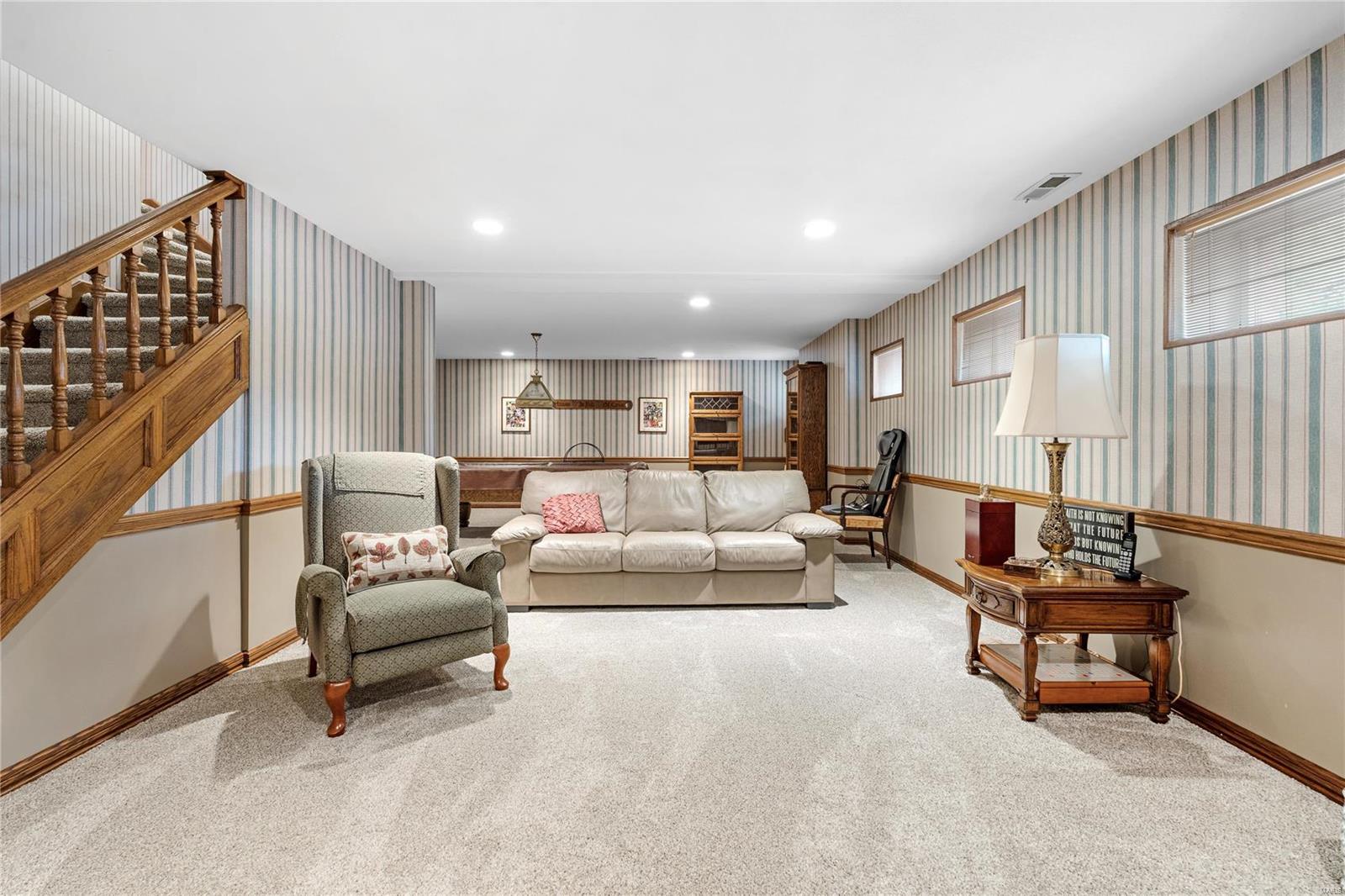 St Louis, Missouri 63128, United States, 4 Bedrooms Bedrooms, ,4 BathroomsBathrooms,Residential,Pending,31598