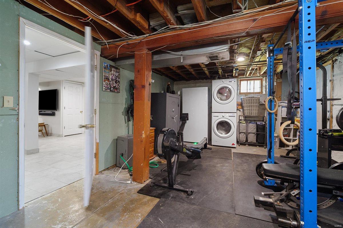 St Louis, Missouri 63109, United States, 4 Bedrooms Bedrooms, ,3 BathroomsBathrooms,Residential,Pending,115496