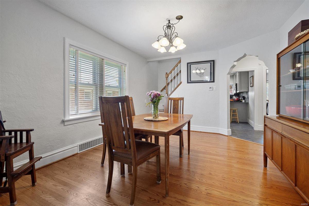 St Louis, Missouri 63109, United States, 4 Bedrooms Bedrooms, ,3 BathroomsBathrooms,Residential,Pending,115496