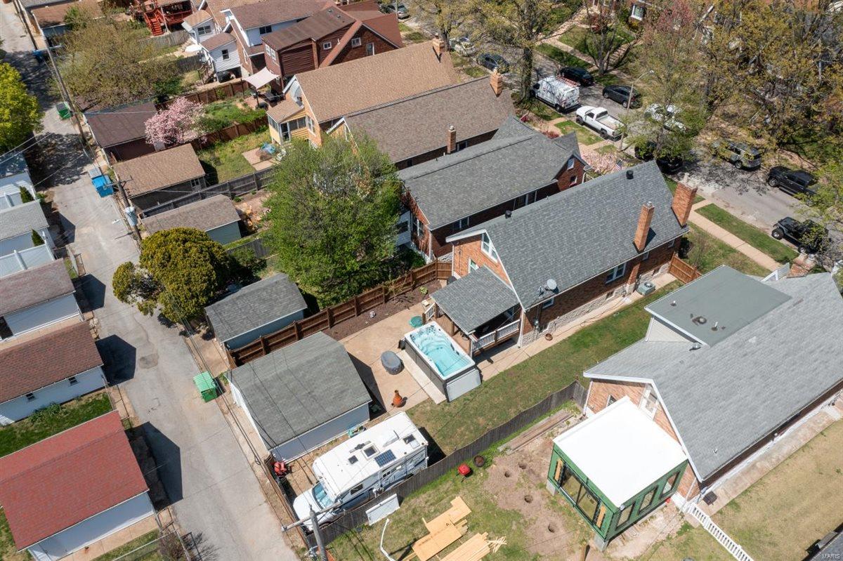 St Louis, Missouri 63109, United States, 4 Bedrooms Bedrooms, ,3 BathroomsBathrooms,Residential,Pending,115496