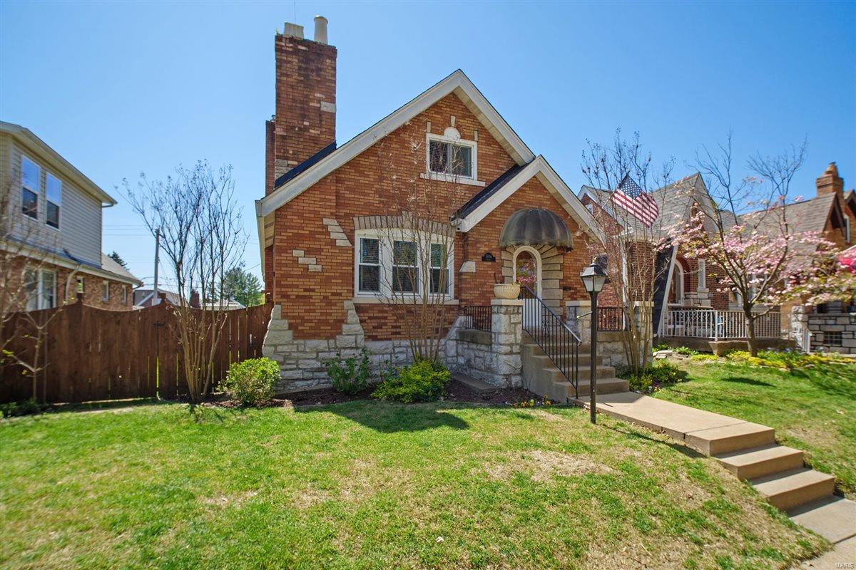 St Louis, Missouri 63109, United States, 4 Bedrooms Bedrooms, ,3 BathroomsBathrooms,Residential,Pending,115496