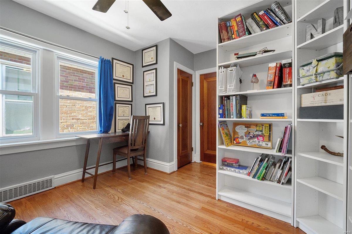 St Louis, Missouri 63109, United States, 4 Bedrooms Bedrooms, ,3 BathroomsBathrooms,Residential,Pending,115496