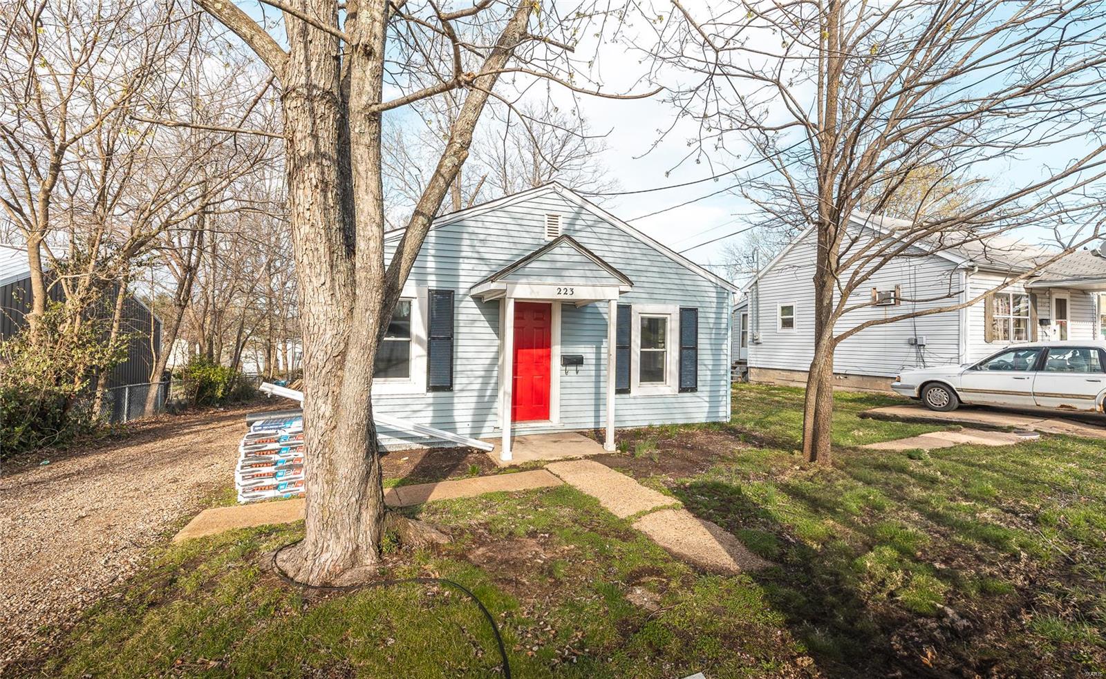 223 Warren St