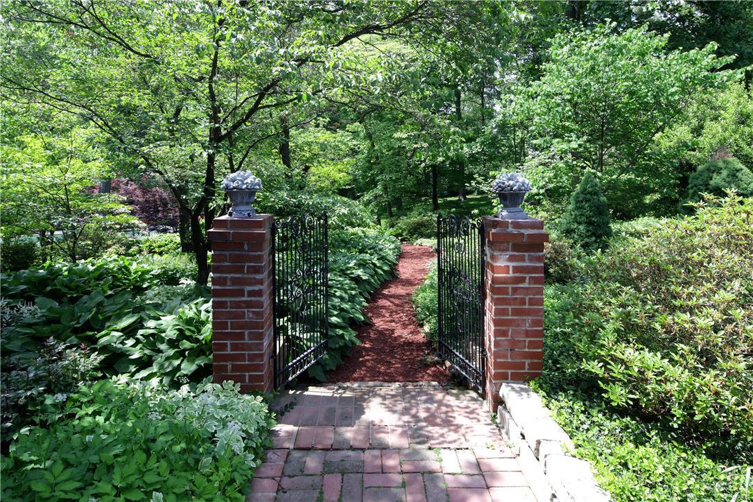 Huntleigh Woods - Residential