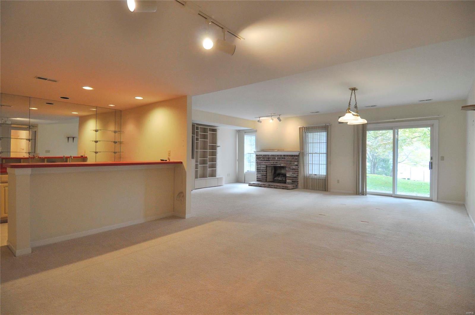 Terraces At Woods Mill Cove Five - Residential