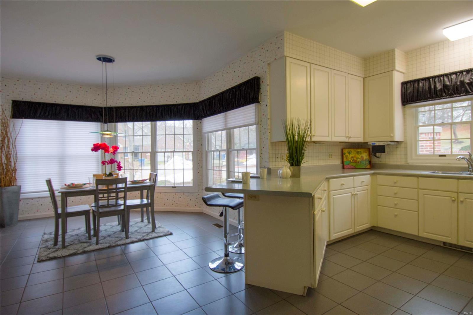 Terraces At Woods Mill Cove Five - Residential