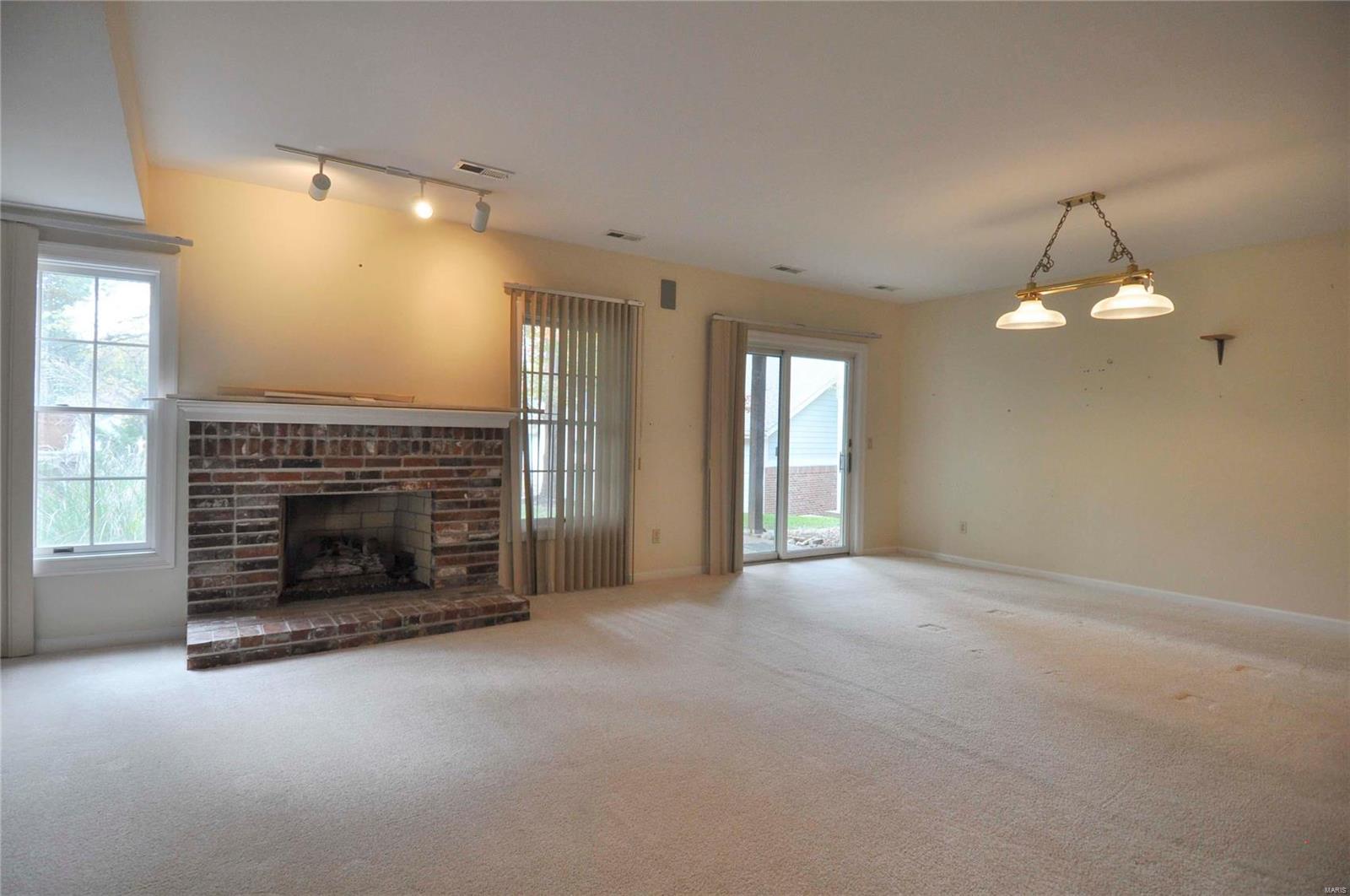 Terraces At Woods Mill Cove Five - Residential