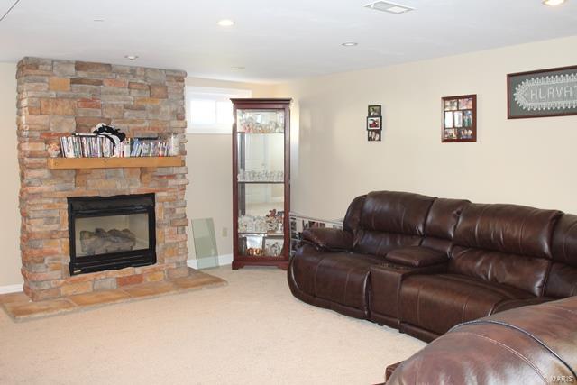 Twin Chimneys - Residential