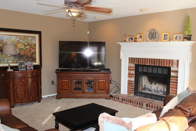 Twin Chimneys - Residential