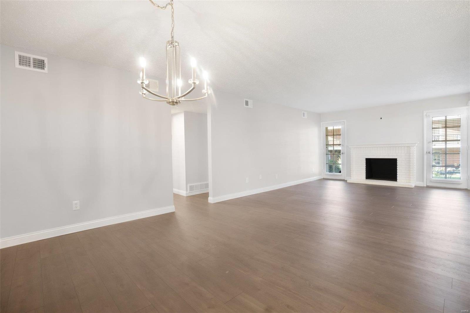 Manor Condo At Oxford Hill - Residential