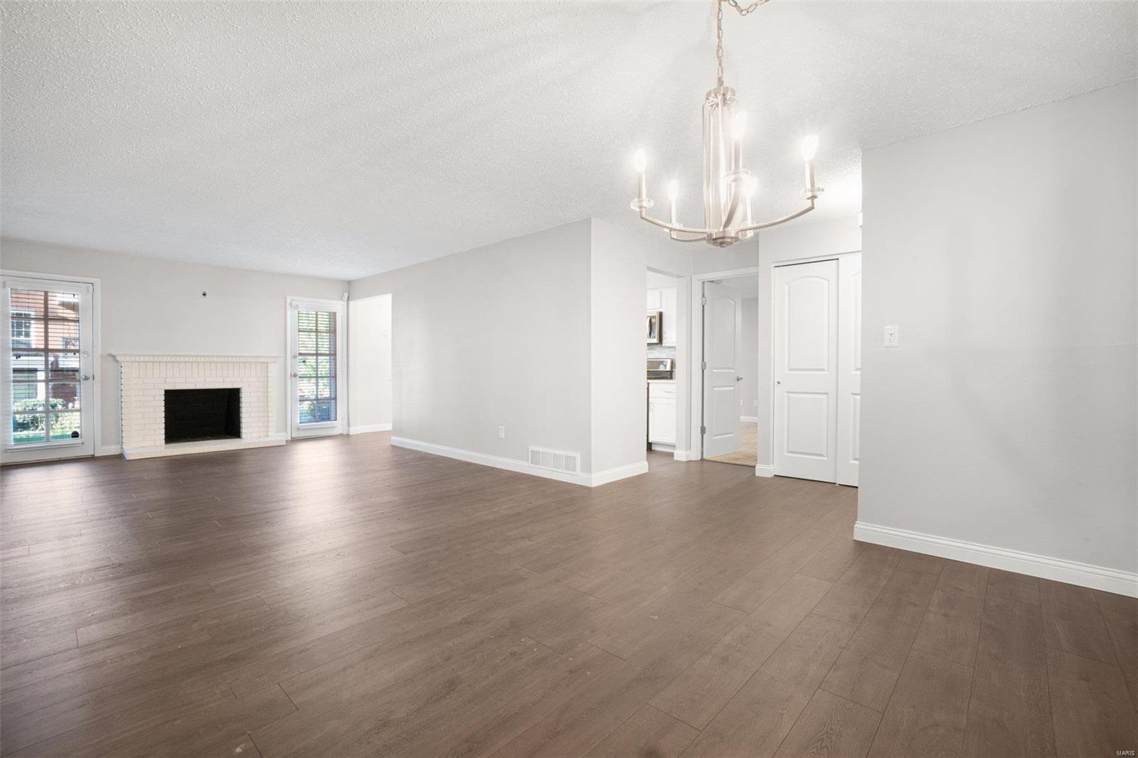 Manor Condo At Oxford Hill - Residential