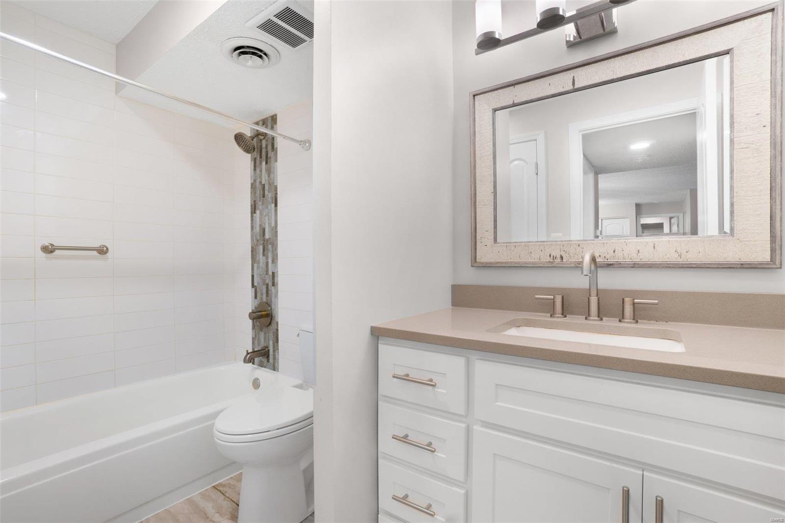 Manor Condo At Oxford Hill - Residential