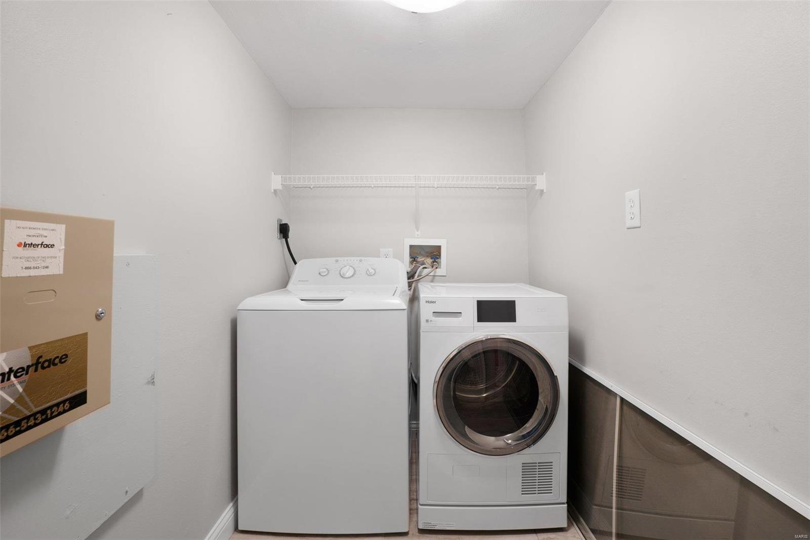 Manor Condo At Oxford Hill - Residential