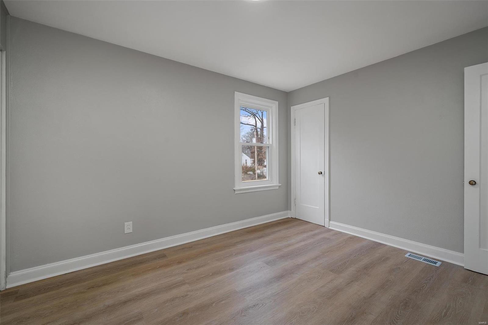 JONELL COURT - Residential