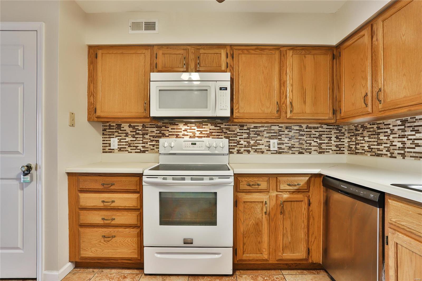 Treetop Condo Ph II - Residential