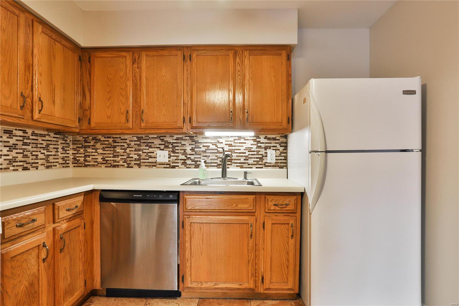 Treetop Condo Ph II - Residential