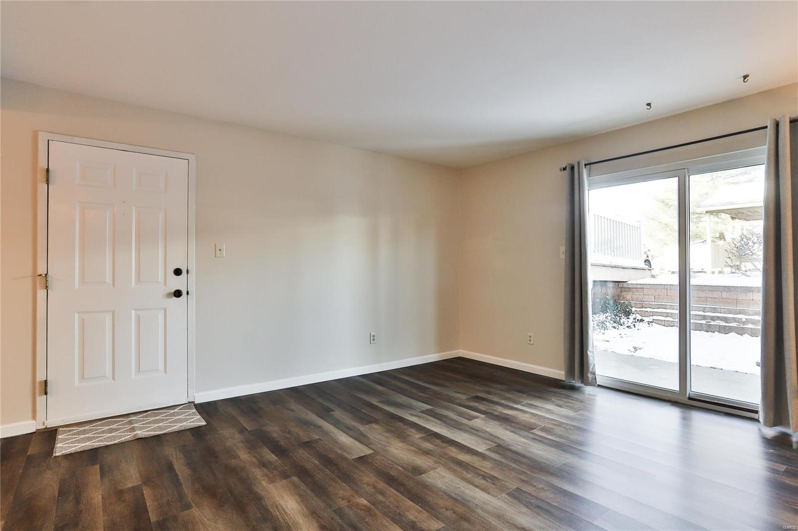 Treetop Condo Ph II - Residential