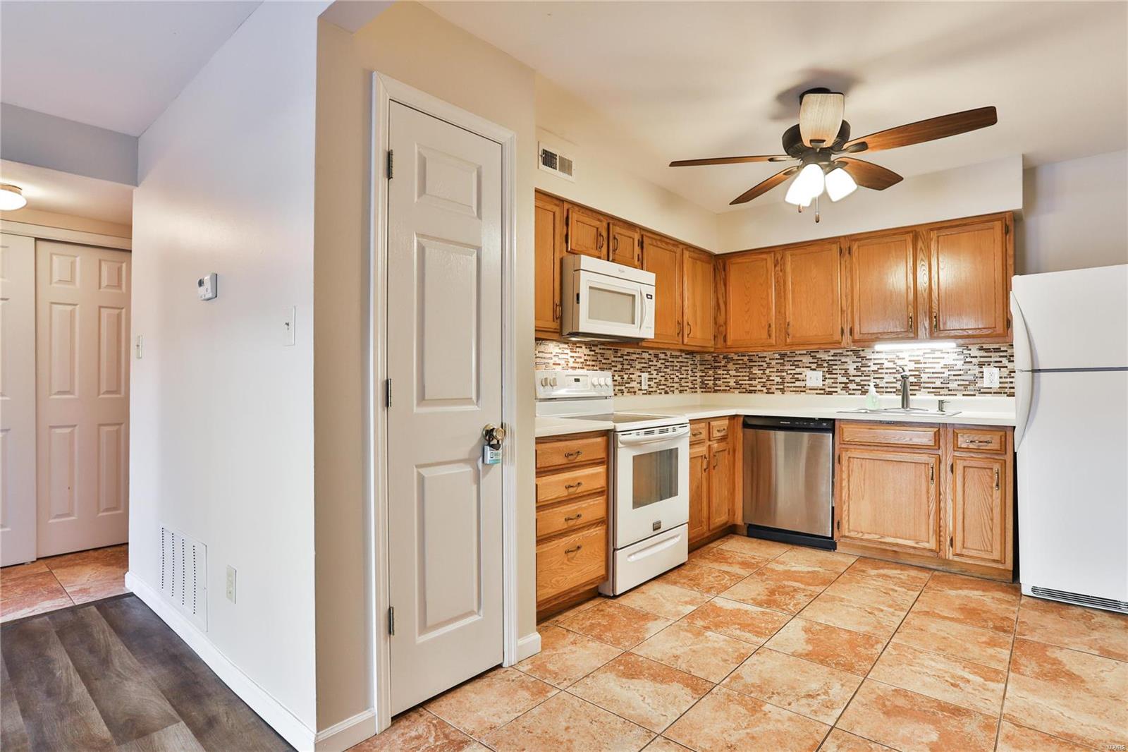 Treetop Condo Ph II - Residential